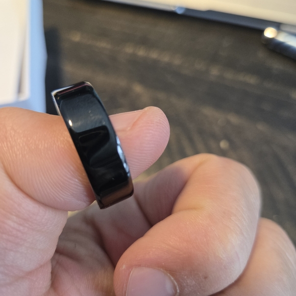Oura Glossy Black Smart Ring